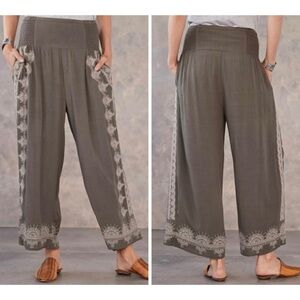Sundance Medallion Embroidered Cropped Gauze Pull-On Wide Leg Boho Pant - Large